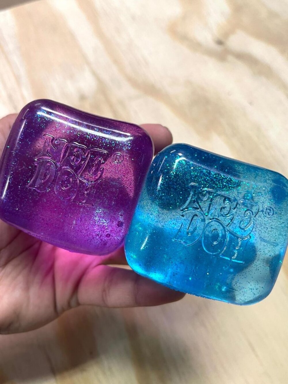 NeeDoh Gliter Cube